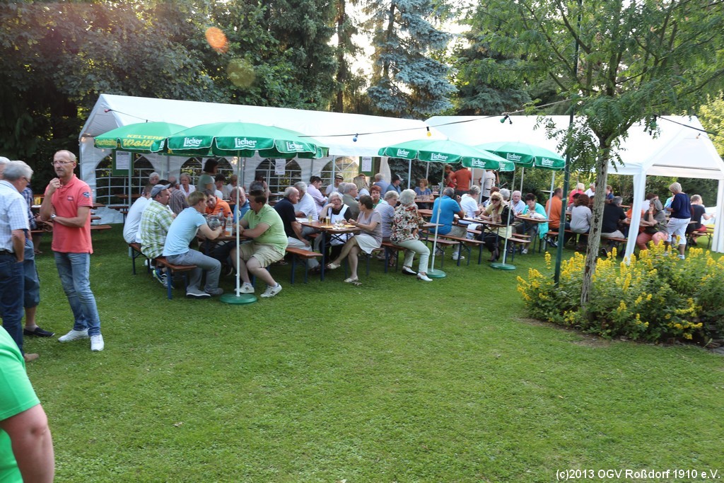 Sommerfestidylle am Samstagabend